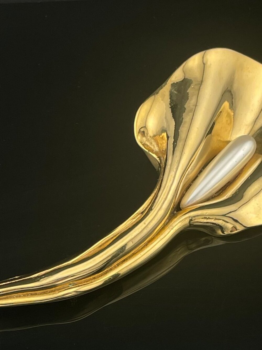 Vintage Large Sculptural Calla Lily Brooch Gold Tone Pearl Modernist Statement